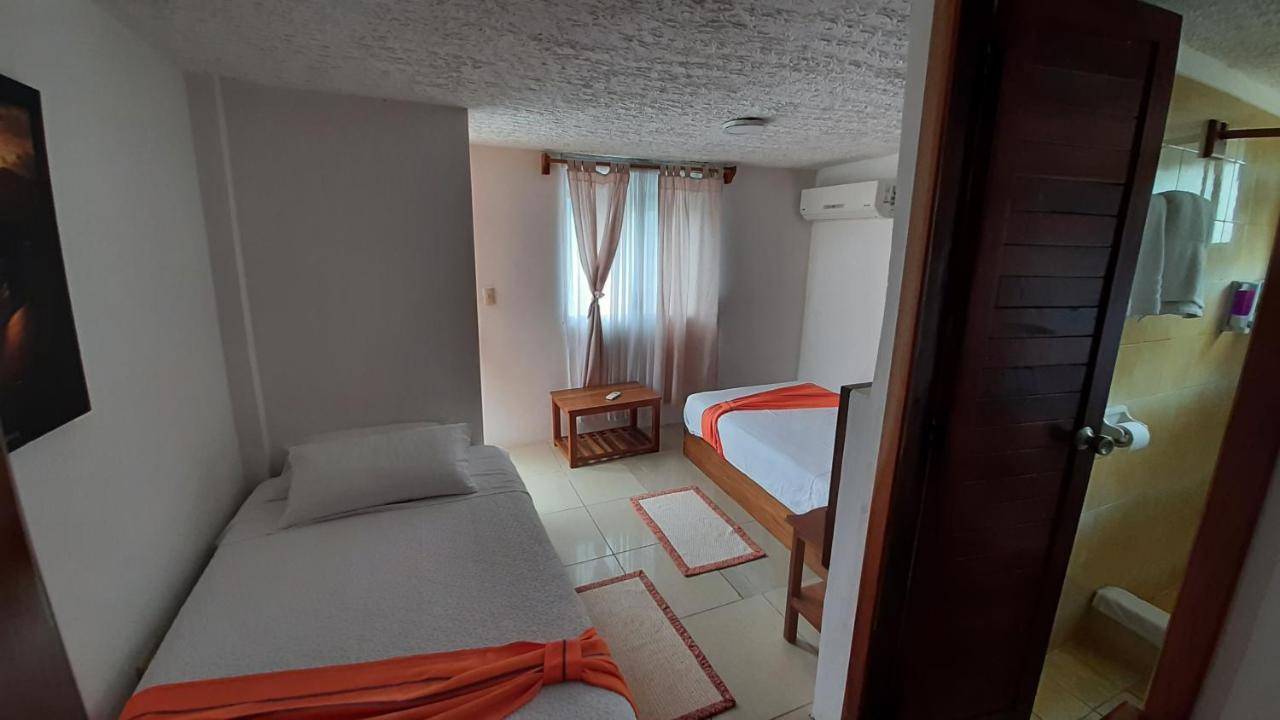 Hostal Tero Real Puerto Villamil Zewnętrze zdjęcie